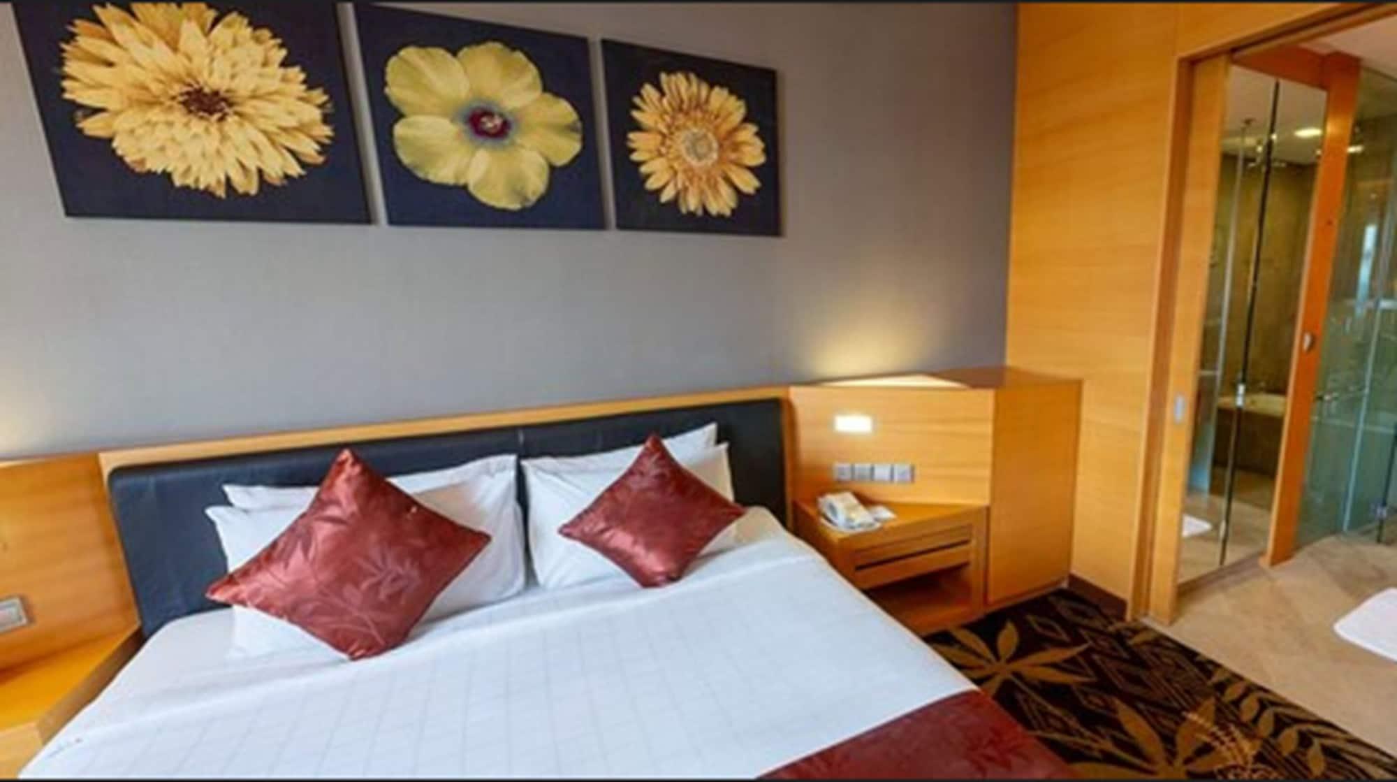 St Giles Gardens Hotel קואלה לומפור מראה חיצוני תמונה A bedroom at the hotel