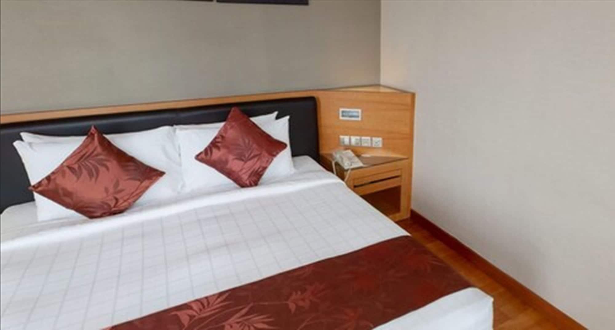 St Giles Gardens Hotel קואלה לומפור מראה חיצוני תמונה A room at the hotel