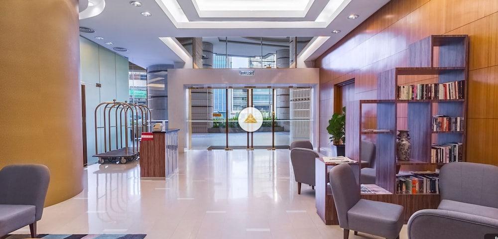 St Giles Gardens Hotel קואלה לומפור מראה חיצוני תמונה The lobby of the hotel